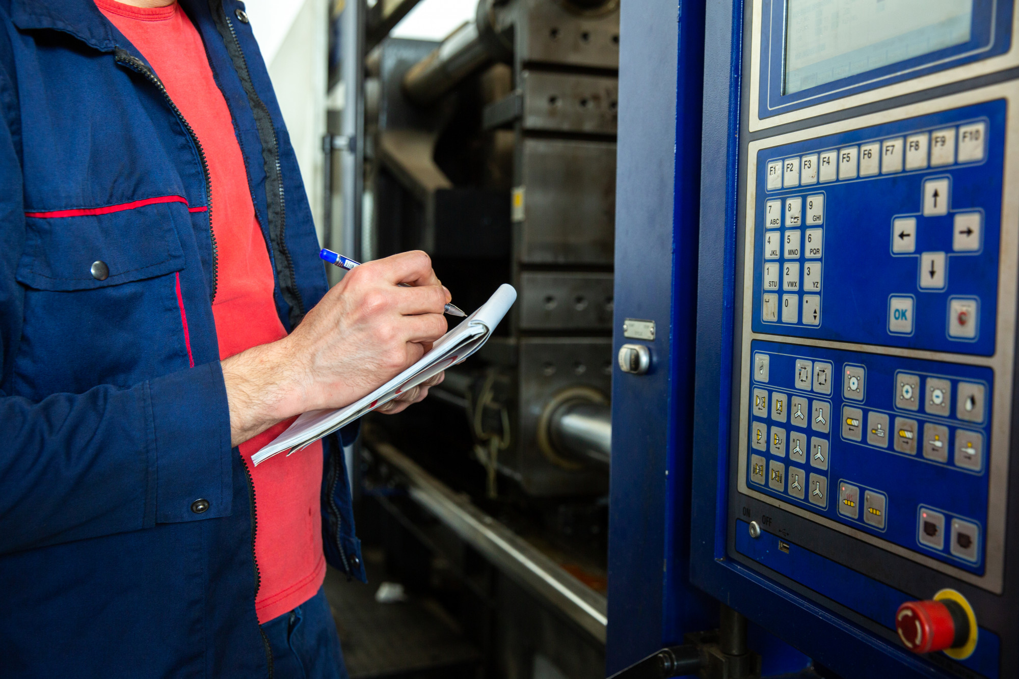 engineer-writes-information-from-device