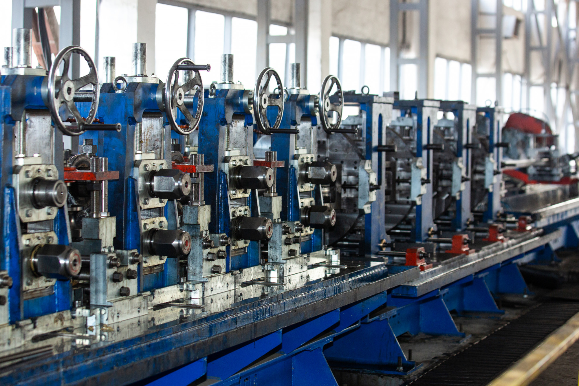 machines-industrial-building